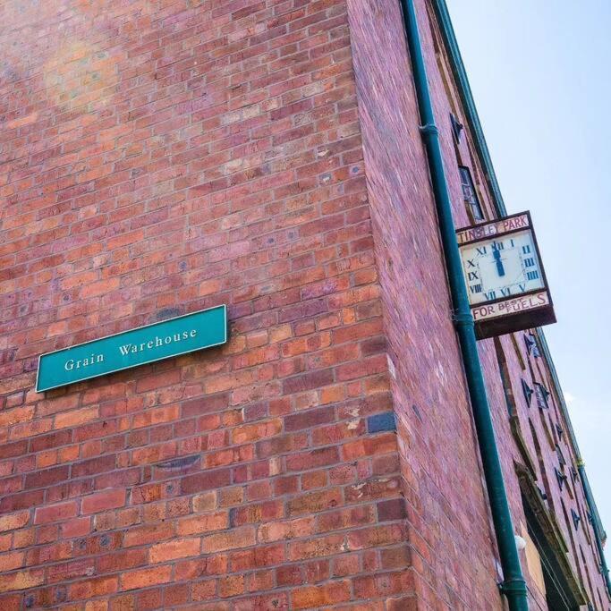 Beautiful 1-Bed Apartment In Grade Listed Warehouse - Victoria Quays, Sheffield City Centre, Free Parking, Pet Friendly, Netflix Exteriér fotografie